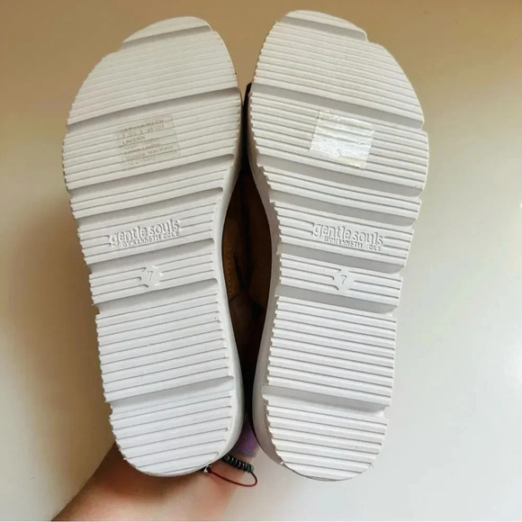 NWOT Gentle Souls By Kenneth Cole Lavern Slip On Platform Sandals - Picture 7 of 7